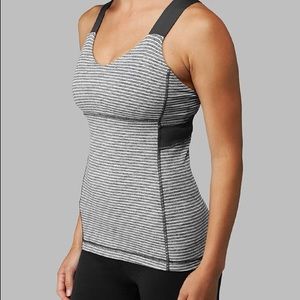 Lululemon size 6 tank